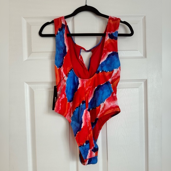 FashionNova Cut out One Piece Swimsuit - Picture 5 of 7